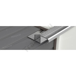 Íves lépcsőélvédő, alumínium – 11 mm